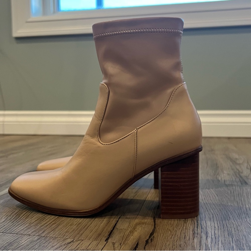 Beautiful Aldo Boots Size 8.5 *excellent condition*
